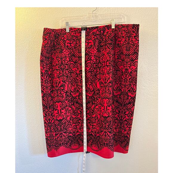 Melissa Paige Women’s Plus 2X Skirt Red Black Brocade Pencil Stretch - Picture 2 of 6